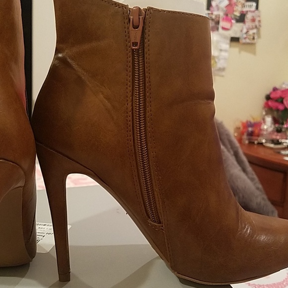Mossimo Brown Booties - Picture 6 of 6